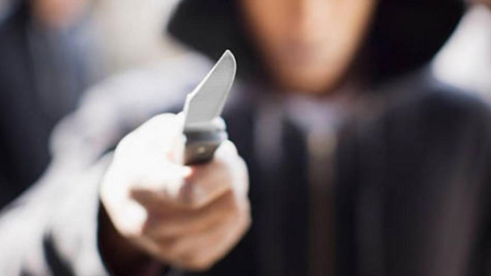 Bărbat arestat la Cannes în apropierea unei sinagogi după ce a încercat să înjunghie un trecător în timp ce striga “Allah Akbar”