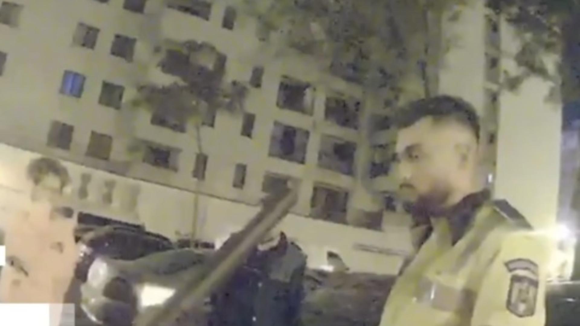 Noi imagini în cazul tânărului drogat care ar fi murit după bătăile polițiștilor – Înregistrare de pe bodycam-ul unui agent