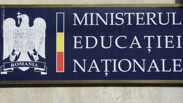 Ministerul Educației intervine în scandalul burselor de merit pentru elevii cu medii de 4. Ce soluții va găsi instituția