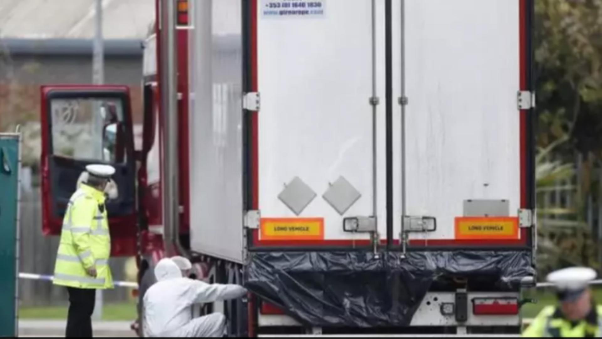 Cazul camionului cu 39 de cadavre descoperite în Anglia – Până la 10 ani de închisoare pentru 18 dintre cei 19 inculpaţi la Paris