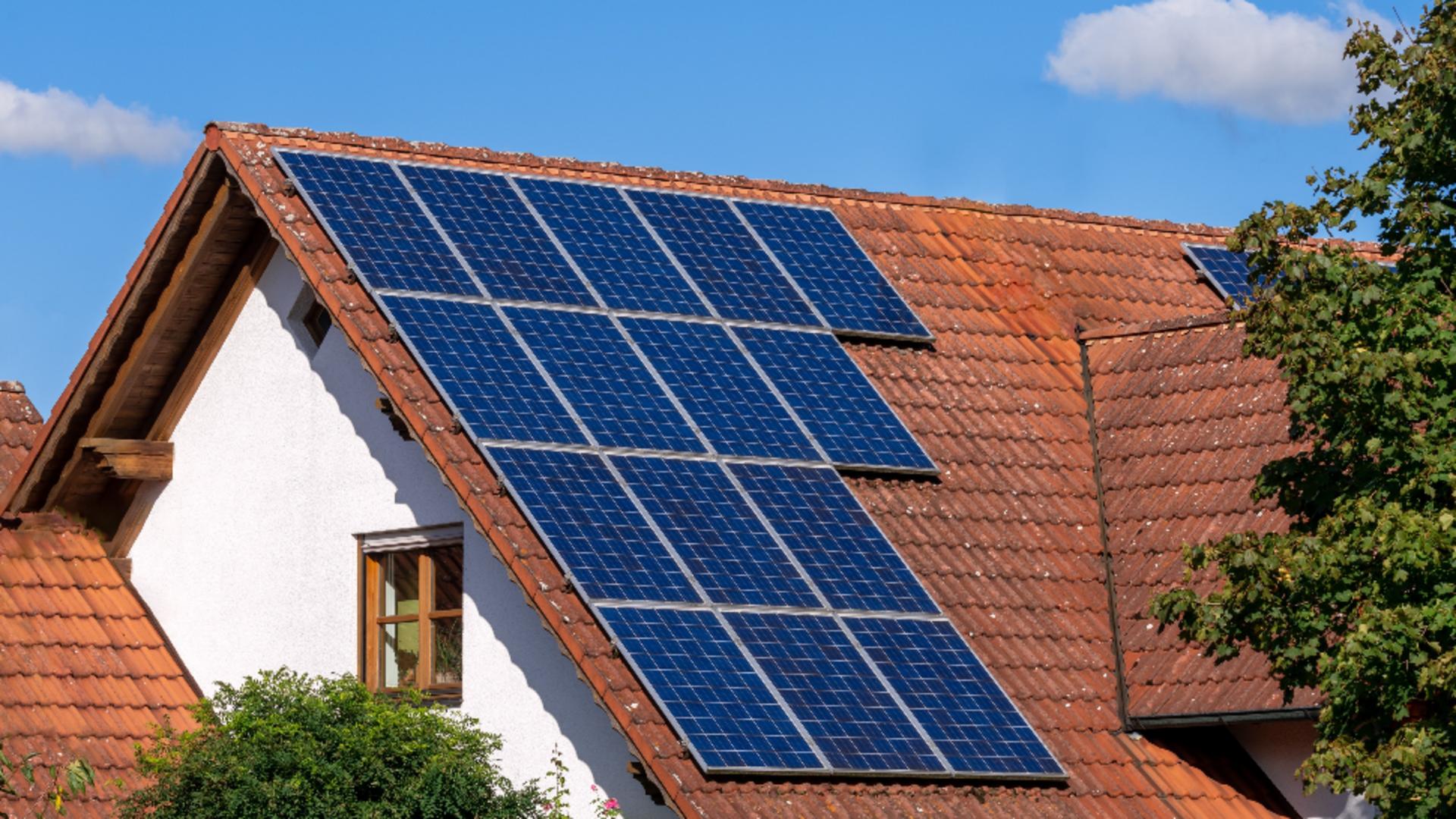 Ministrul Mediului anunță deblocarea programului „Casa Verde Fotovoltaice”. Sunt 90.000 de beneficiari