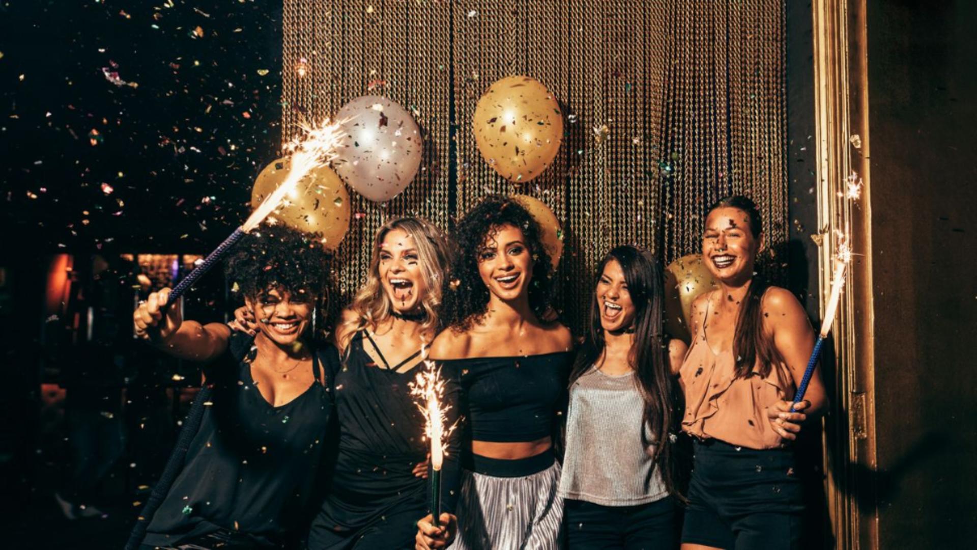 Cum să îți alegi rochia perfectă de Revelion, în funcție de siluetă