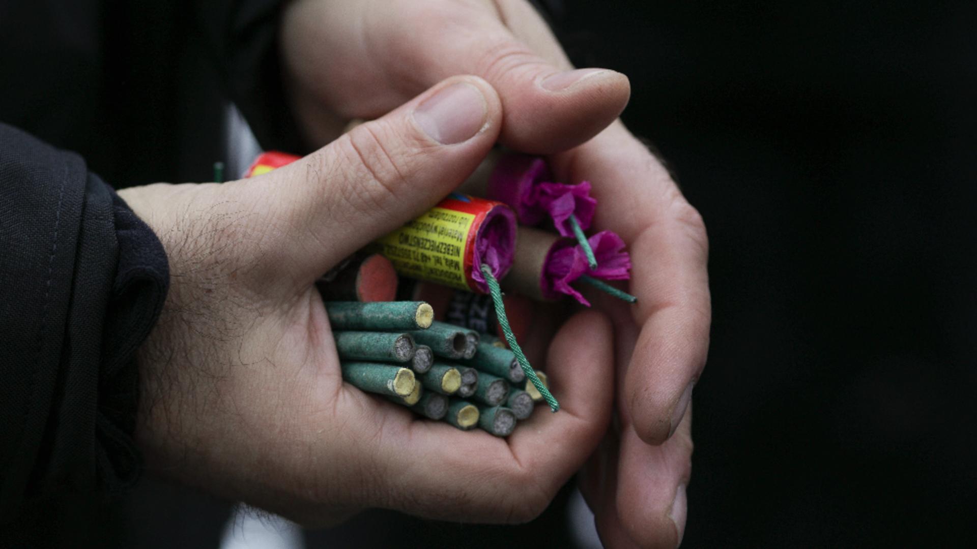 Despăgubiri de 40.000 euro pentru o tânără rămasă fără un ochi de la o petardă de Revelion