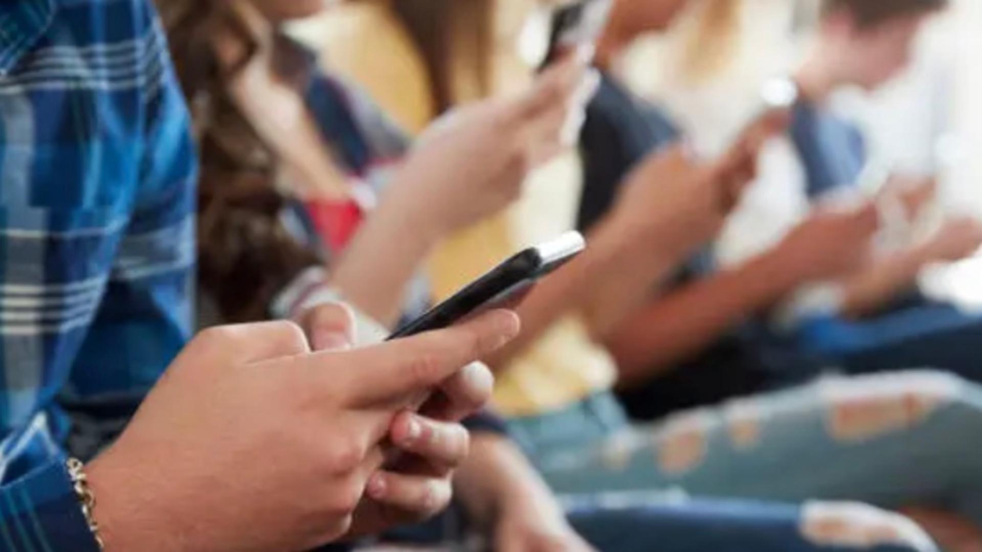 O nouă tentativă de fraudă de tip phising! Înşelăciunea online face ravagii înainte de Revelion – Avertismentul specialiștilor