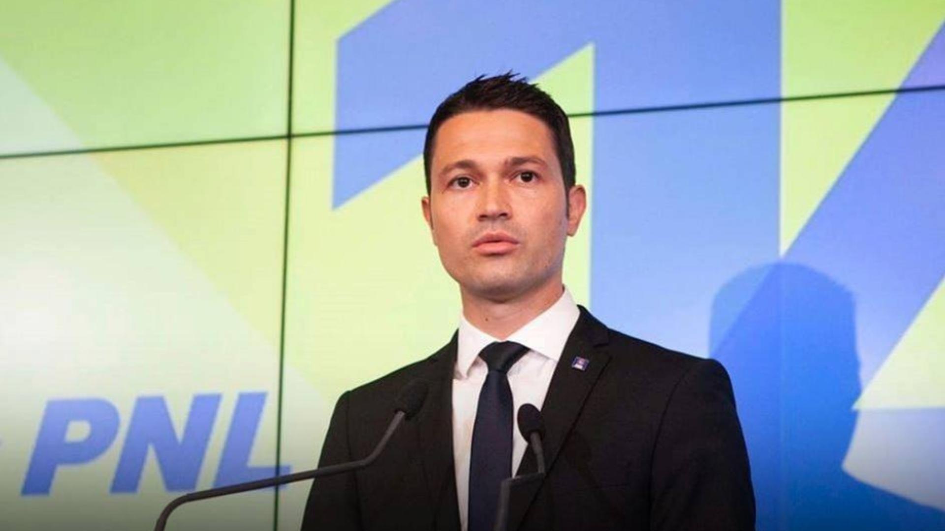 Robert Sighiartău toarnă gaz peste focul scenei politice: Blocajul din coaliție vine din „dorința lui Ciolacu de a fi președintele României”