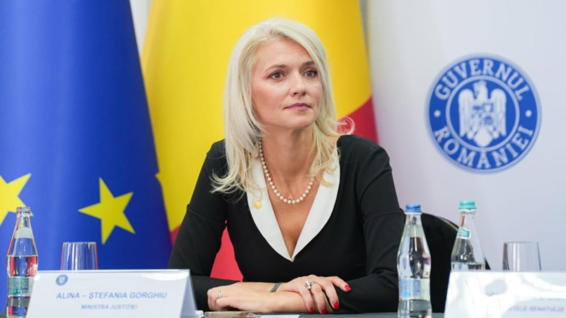 Alina Gorghiu la ora bilanțului. Câți fugari au fost aduși în România. Suma exorbitantă plătită de stat pentru aducerea lor