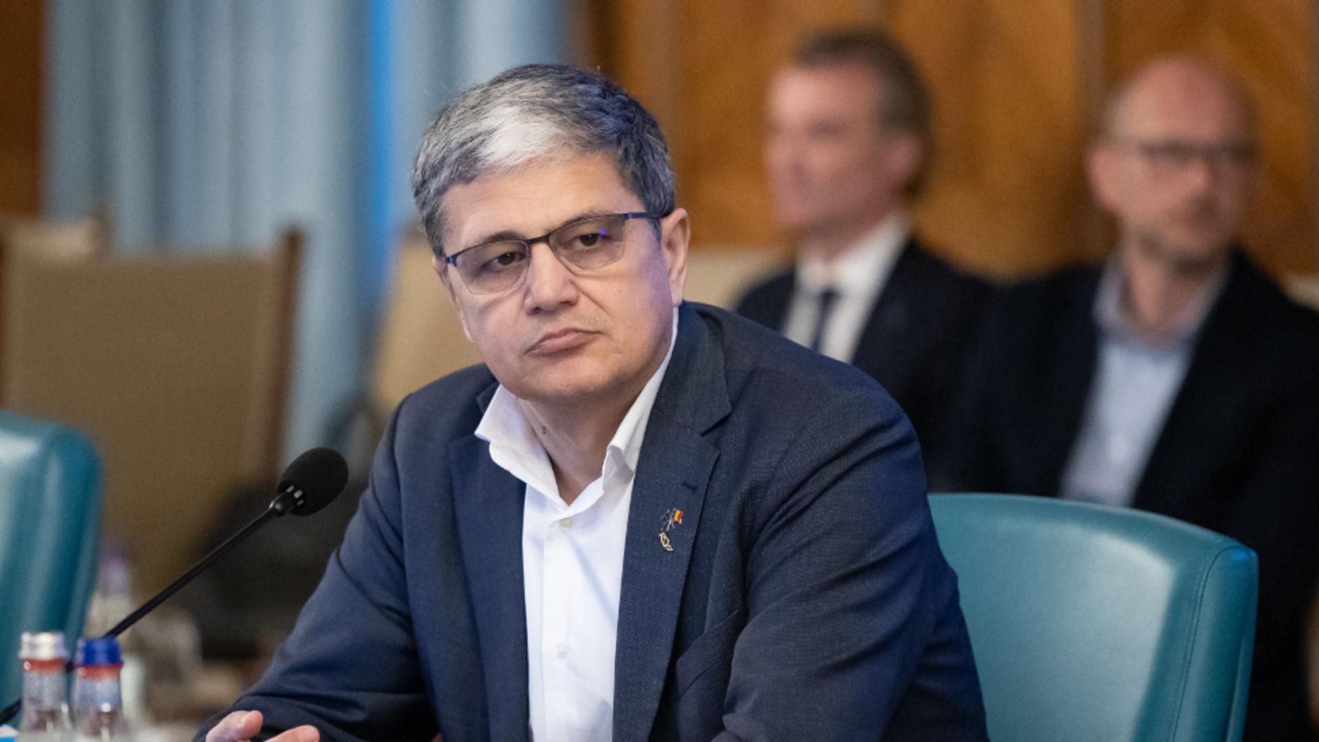 Marcel Boloș: „În anul 2024, cheltuielile destinate investiţiilor însumează peste 120 miliarde lei, reprezentând 6,9 % în PIB”