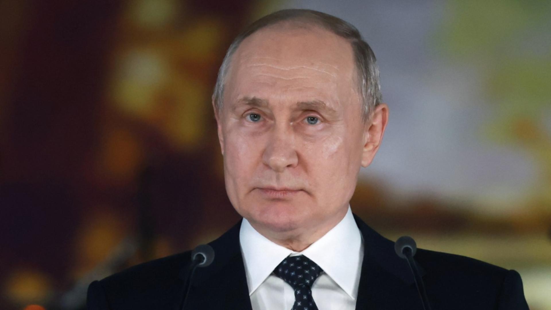 Vladimir Putin a câștigat alegerile prezidențiale din Rusia cu un scor zdrobitor, conform primelor rezultate exit-poll