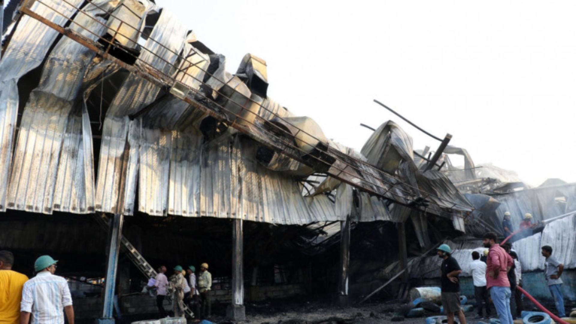 Incendiu devastator într-o sală de jocuri: 24 de persoane au murit