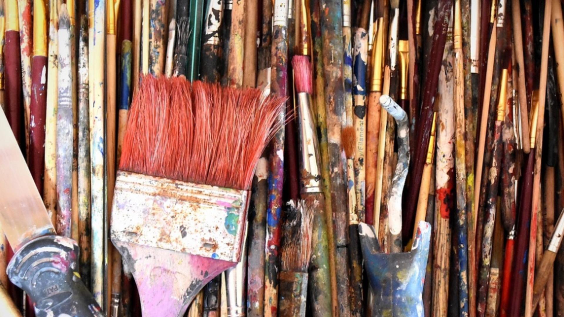 Expert acreditat de Ministerul Culturii, un adevărat „artist în falsuri”