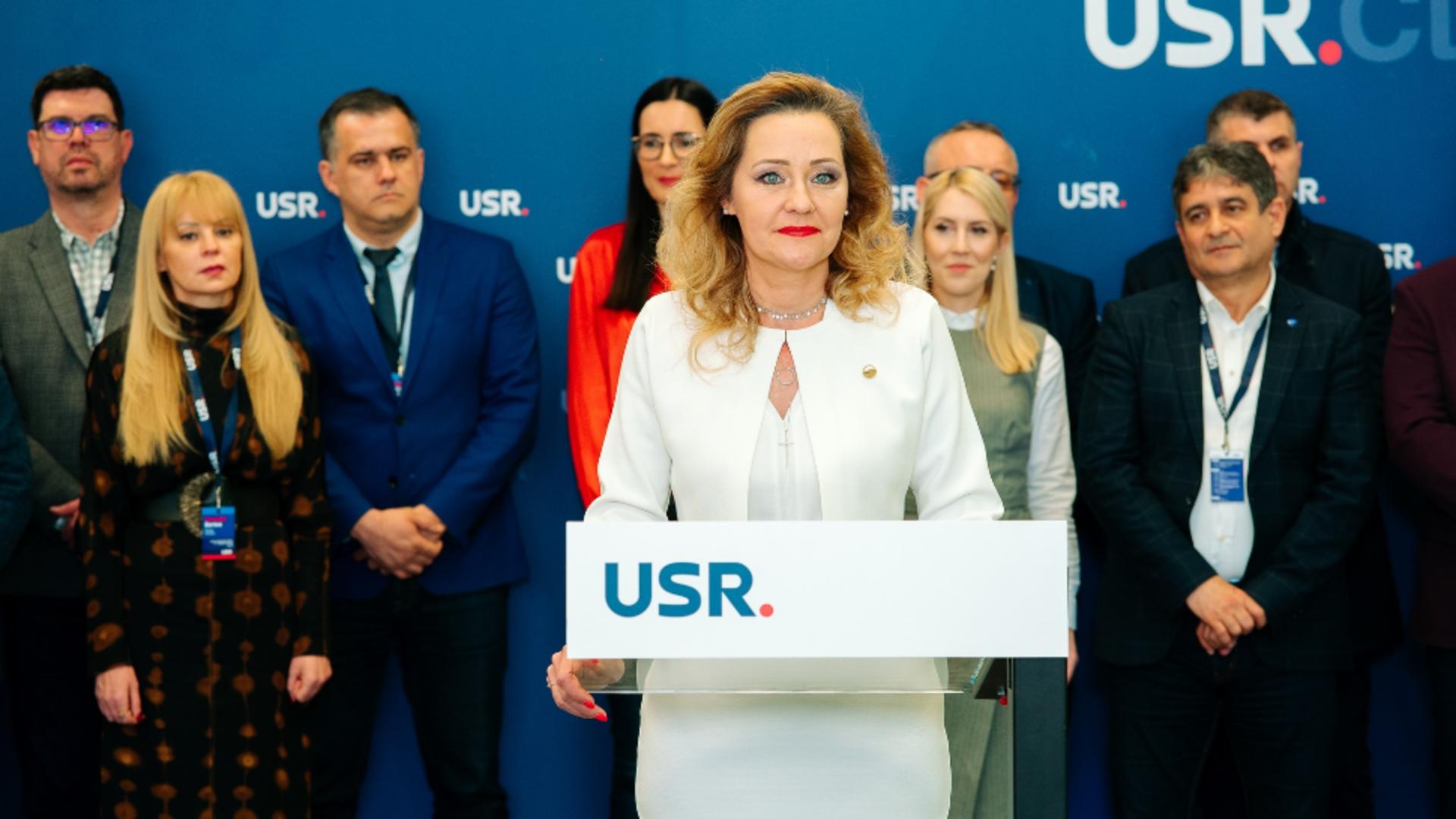 Cum vrea Elena Lasconi să ia voturi de la liberali: manevră-șoc