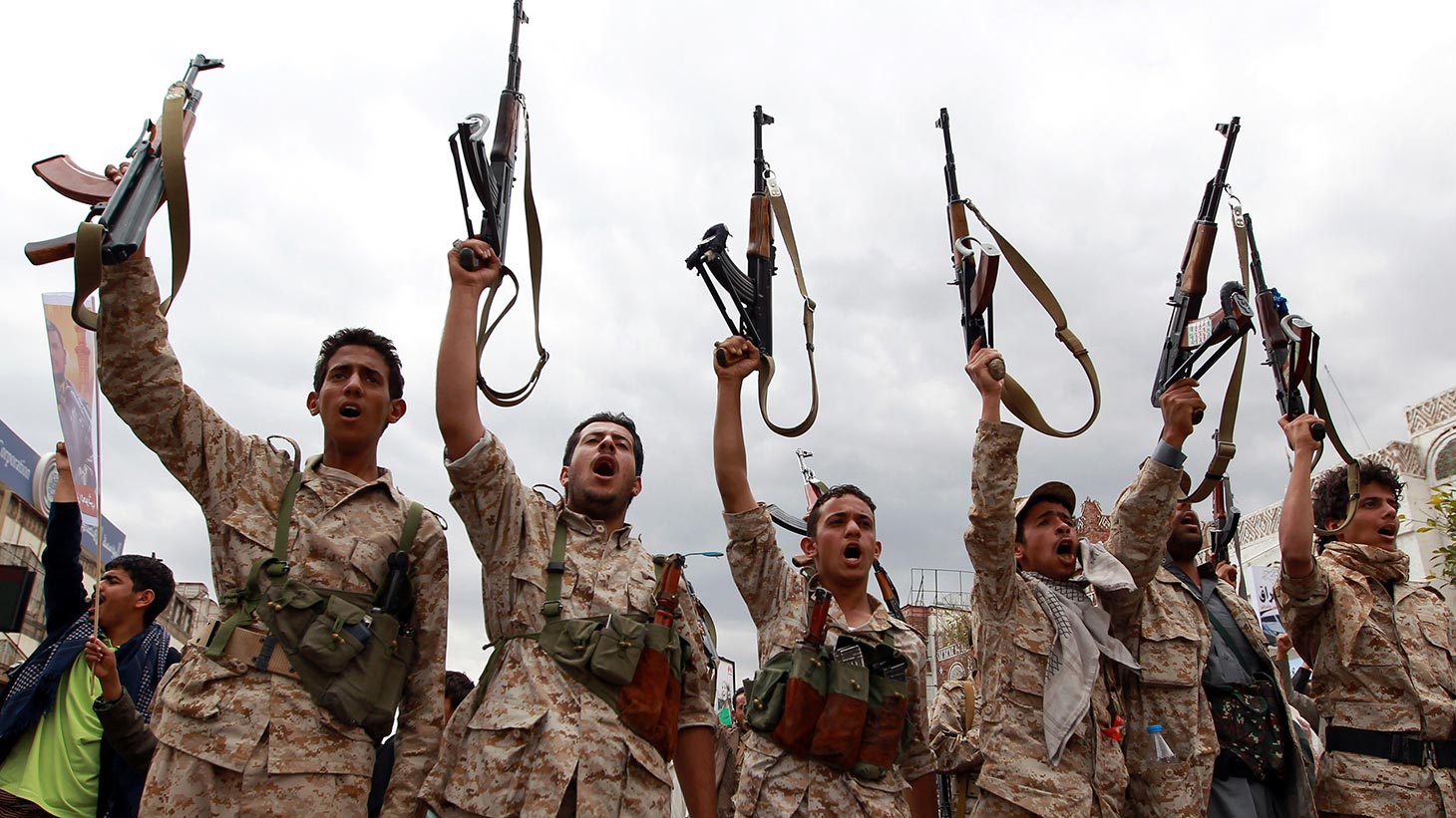 Kremlinul, blocat. Rusia a oprit un transport de arme pentru rebelii Houthi la presiunea Arabiei Saudite și a SUA