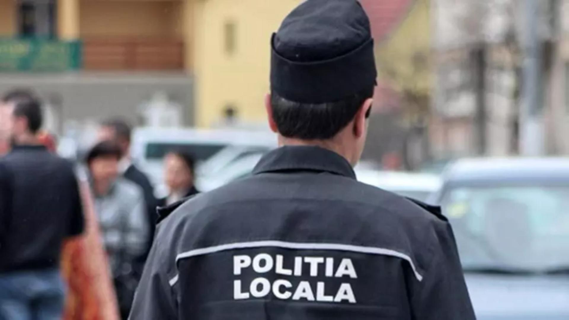 Incident șocant la Hunedoara. Tânăr lovit de polițiștii locali, deși era încătușat
