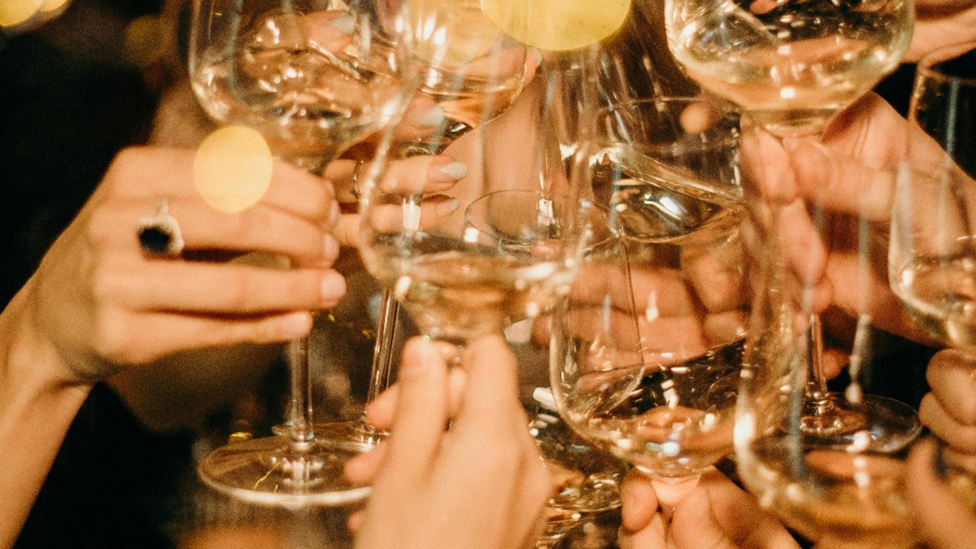 Ce culoare să porți în noaptea dintre ani în funcție de zodia ta