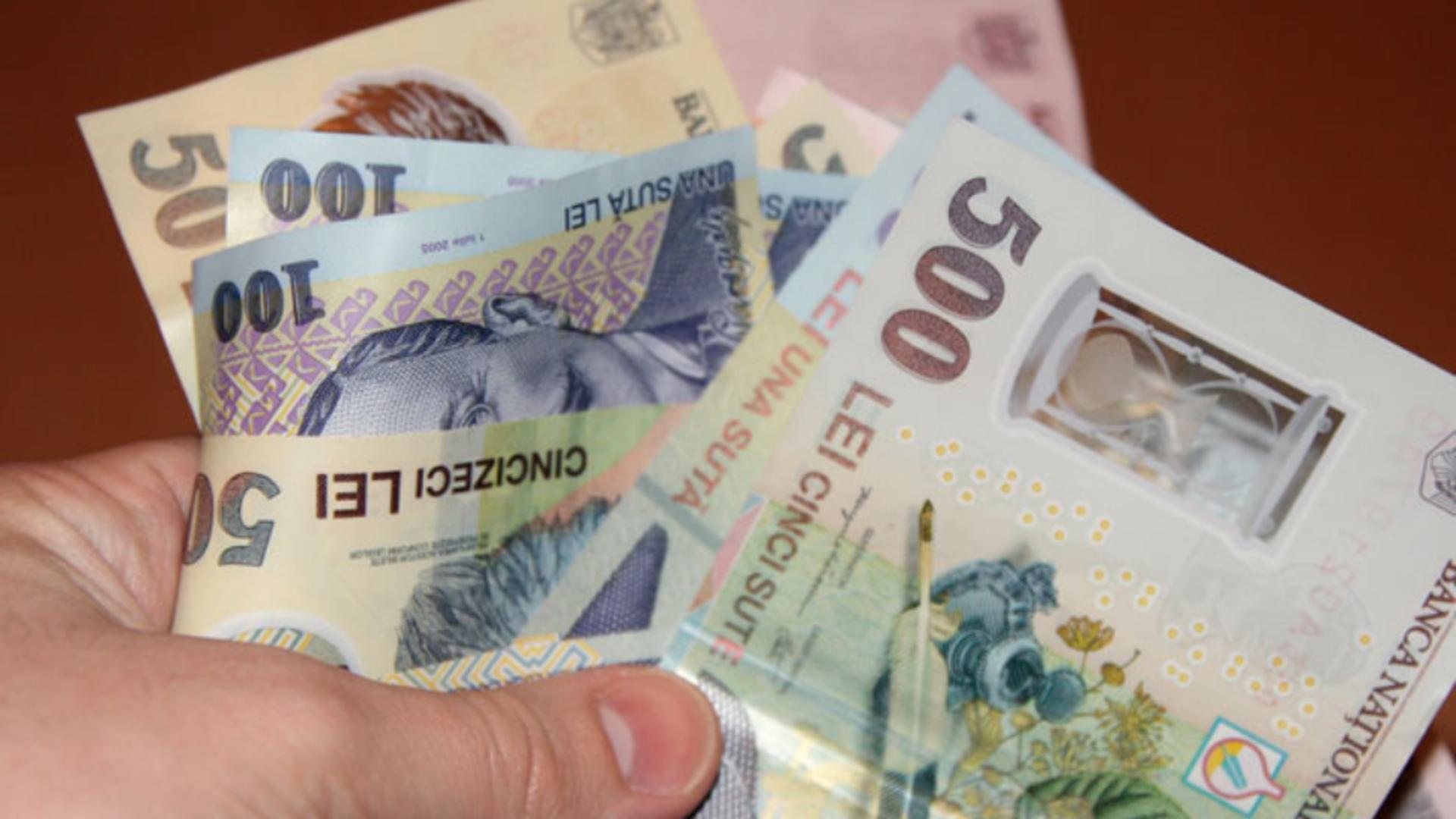 Casa de Pensii schimbă ziua în care virează banii pe card. Când se vor bucura seniorii de fonduri pentru sărbătorile pascale