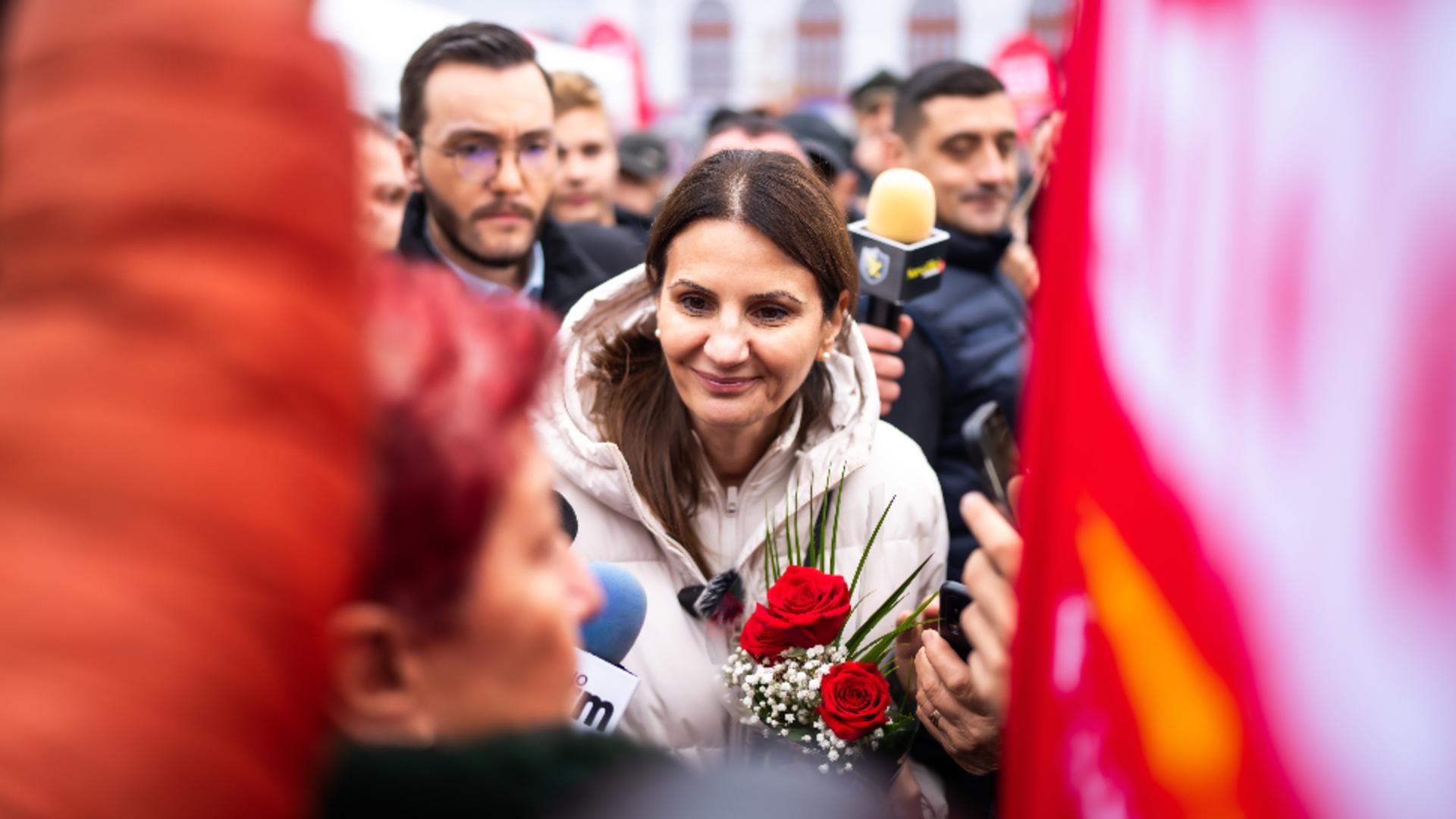 Concurența politică va lansa materiale video trucate cu Anca Alexandrescu. Disperare maximă a Sistemului – SURSE Realitatea PLUS