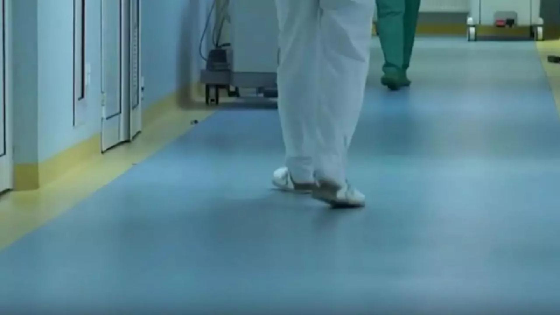 Guvernul Bolojan vrea să le taie salariile cu 10% angajaților din Sănătate. Sindicaliștii anunță grevă generală și proteste în toată țara din cauza măsurilor draconice